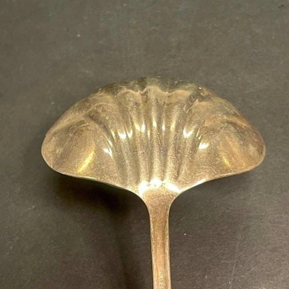 Wm Rogers Mfg Co Silverplate Shell Gravy Ladle‎ Original Rogers Scalloped GSP1